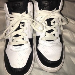 Youth 4.5 Nike Air like new